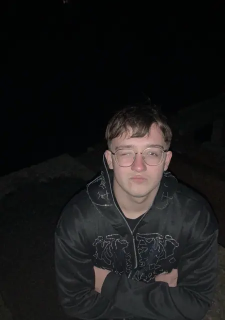 Руслан из Винницы, мне 20, познакомлюсь для вирта