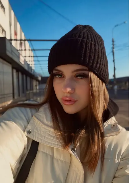 Я Анастасия, 19 років, знайомлюсь для вірт у Дніпрі