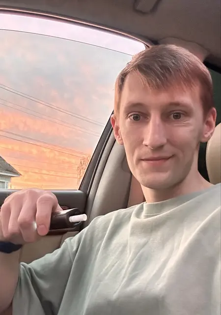 Я Вячеслав, 27, знакомлюсь для приятного времяпровождения в Абу-даби