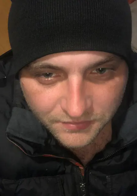 Я Александр, 38, знакомлюсь для постоянных отношений в Алчевске