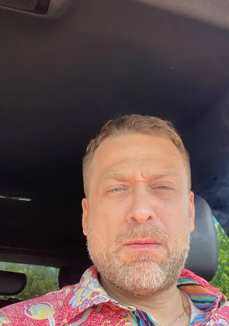 Я Ilya Veber, 45, из Пхукета, ищу знакомство для дружбы