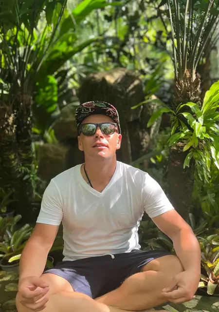 Григорий из Банга-ламунга, ищу на сайте приятное времяпровождение