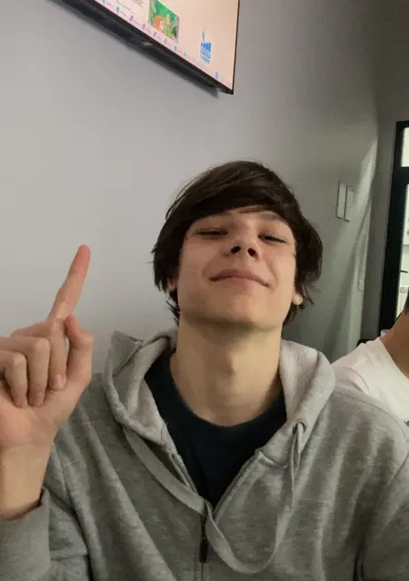 Я Oktay, 18, из Баку, ищу знакомство для открытые отношения