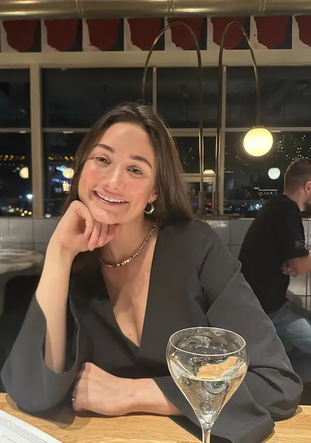 Я Елена, 24, знакомлюсь для вирта в Санкт-Петербурге