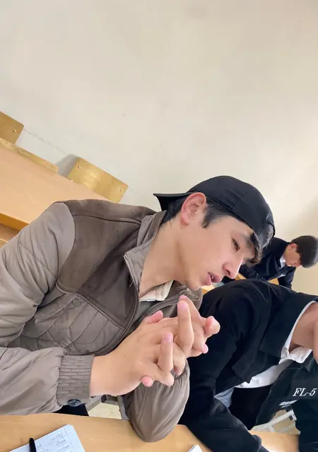 Sher ostonani tirnab chiqdi