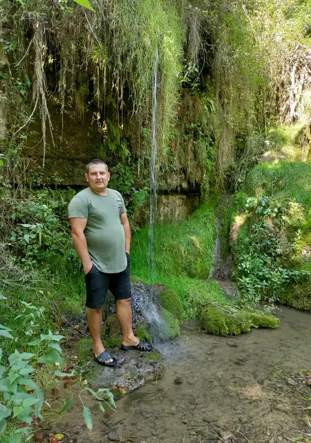 Я Петро, 42, знакомлюсь на одну ночь в Хотине