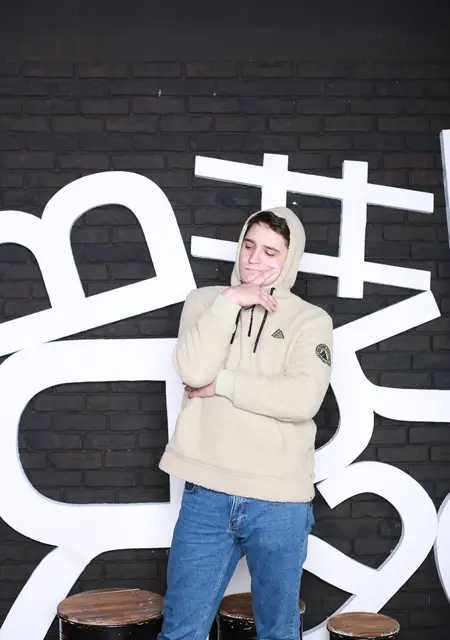 Бодя из Дятлово, мне 24, познакомлюсь на одну ночь