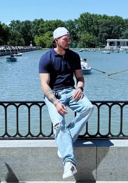 Andrik de Madrid, tengo 34 años, listo para conocer para lío de una noche