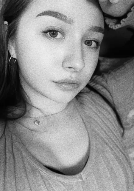 Я Анна, 23, знакомлюсь для дружбы в Париже