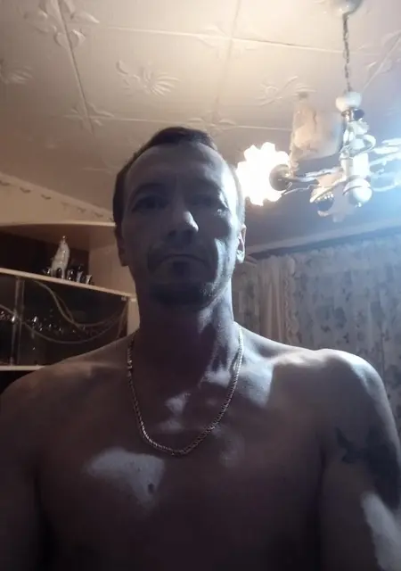 Валерий из Борисова, ищу на сайте постоянные отношения