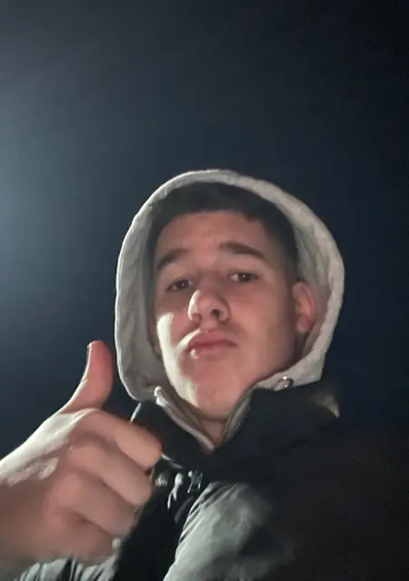 Mark Patrick из Тыргу-муреша, мне 19, познакомлюсь для вирта