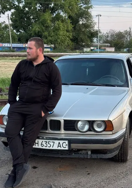 Я Владлен, 22, из Павлограда, ищу знакомства без обязательств