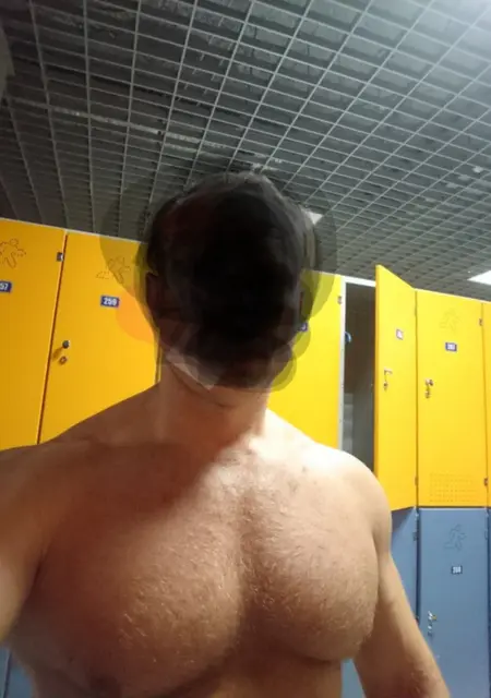 Den из Броваров, ищу на сайте знакомства на одну ночь