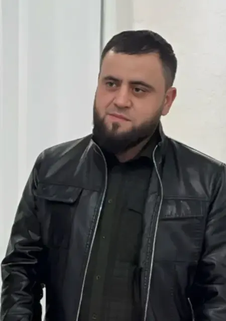 Хан из Дубая, мне 26, познакомлюсь на одну ночь