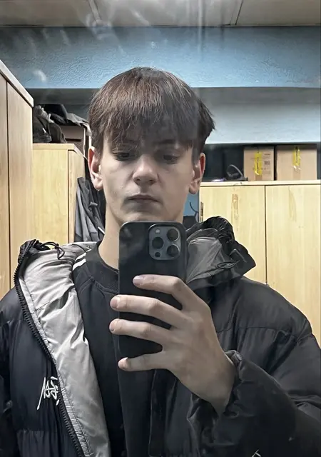 Кирилл из Вены, ищу на сайте знакомства на одну ночь