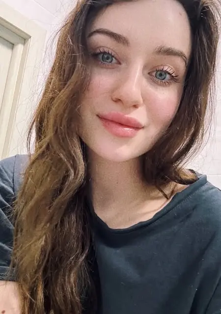 Я Лера, 20, из Киверцев, ищу знакомство для приятного времяпровождения