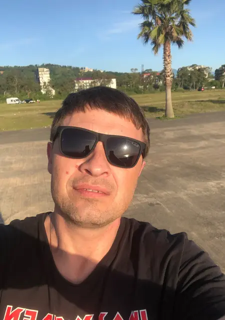 Я Gennadiy, 44, из Батуми, ищу знакомство для постоянных отношений