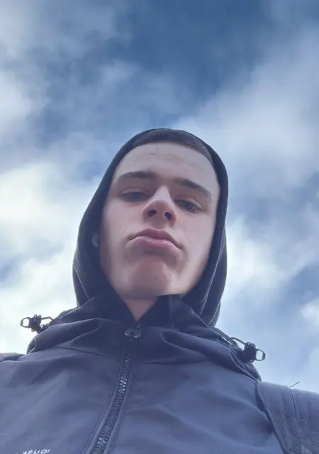 Я Marcel, 18, из Гданьска, ищу знакомства без обязательств