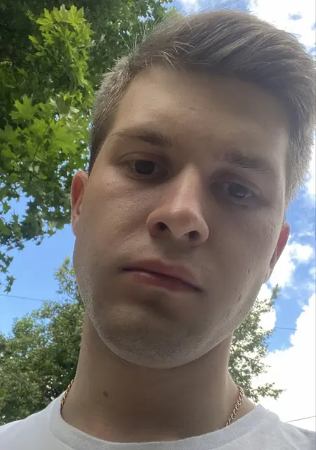 Артём из Меппевшего, ищу на сайте приятное времяпровождение