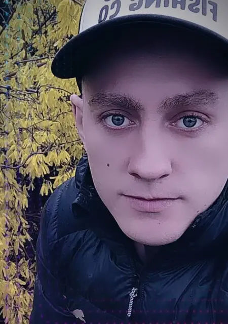 Я Виктор, 29 років з Львова, шукаю знайомства на одну ніч