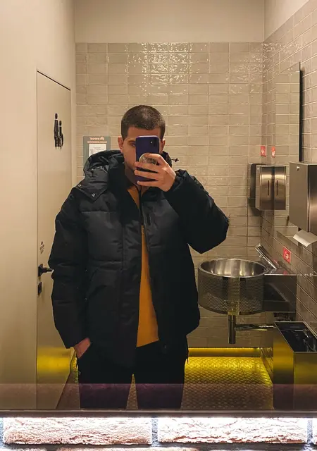 Я Артур, 22 років з Черкас, шукаю знайомство для спілкування