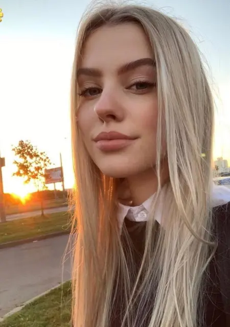 Я Інеса, 23 років з Іршава, шукаю знайомства без зобов'язань