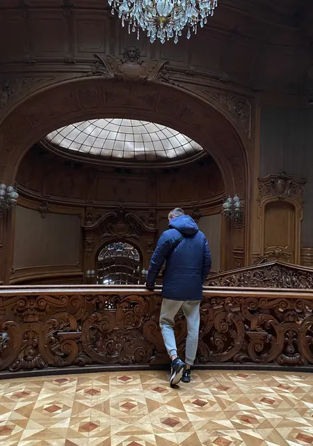 Я Рома, 24 років з Кам'янського, шукаю знайомства без зобов'язань