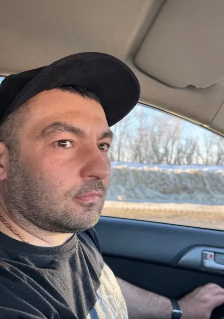 Денис из Макеевки, мне 35, познакомлюсь для постоянных отношений