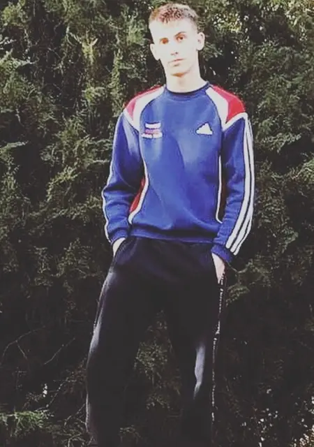 Вячеслав из Амстердама, мне 21, познакомлюсь для приятного времяпровождения