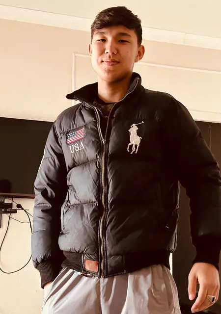 Nuradulet из Атырау, мне 20, познакомлюсь для общения