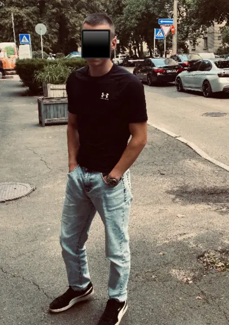 Я Дмитрий, 19, из Киева, ищу знакомство для вирта