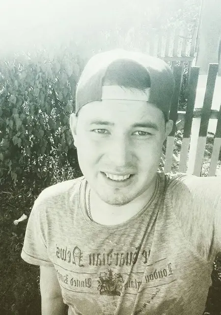 Сергій з Славуты, мені 29 років, познайомлюсь для вірт