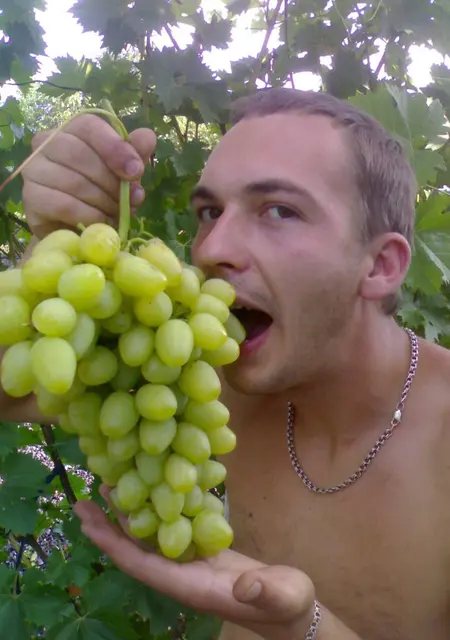 Я Артём, 40 років, знайомлюсь на одну ніч у Ровеньках