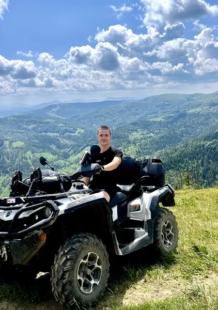 Антон из Киева, ищу на сайте знакомства на одну ночь