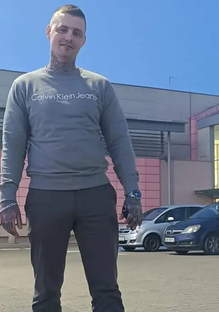 Damian из Амстердама, ищу на сайте дружбу