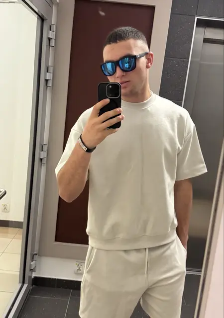 Я Сергій, 21, знакомлюсь без обязательств в Варшаве
