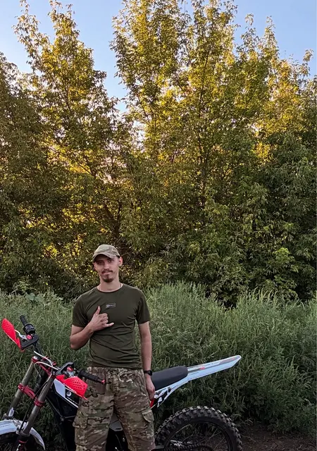 Я Ярослав, 23, из Надворной, ищу знакомство для постоянных отношений