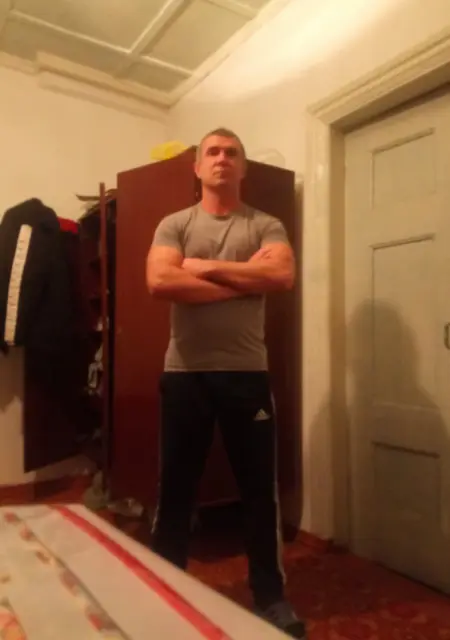 Александр из Бишкека, мне 46, познакомлюсь для вирта