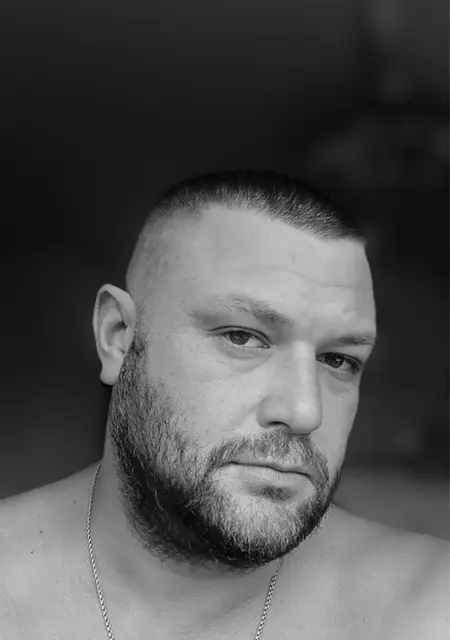 Я Nik, 25, знакомлюсь для приятного времяпровождения в Харькове