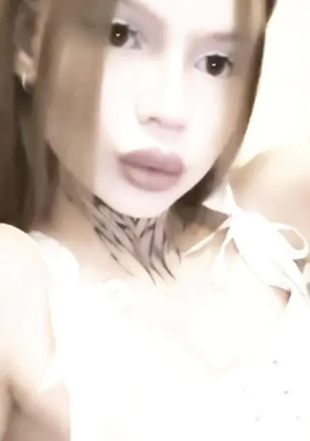 Sofia de Madrid, tengo 21 años, lista para conocer para conversación virtual