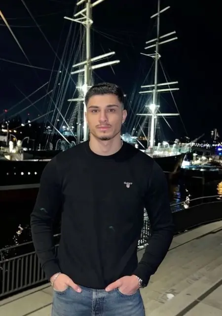 Andrea из Палермо, мне 21, познакомлюсь без обязательств