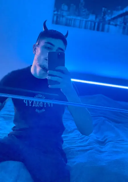 Я Vladimir, 20, из Ольденбурга, ищу знакомство для приятного времяпровождения