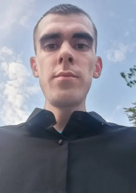 Вова из Лунинца, ищу на сайте знакомства на одну ночь