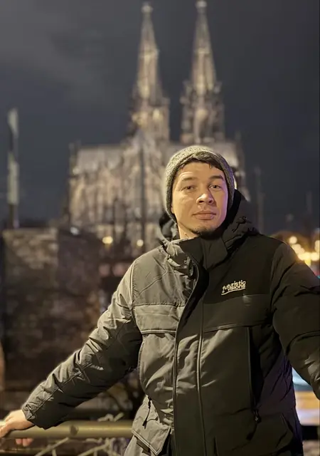 Alex з Запоріжжя, мені 30 років, познайомлюсь для відкриті стосунки