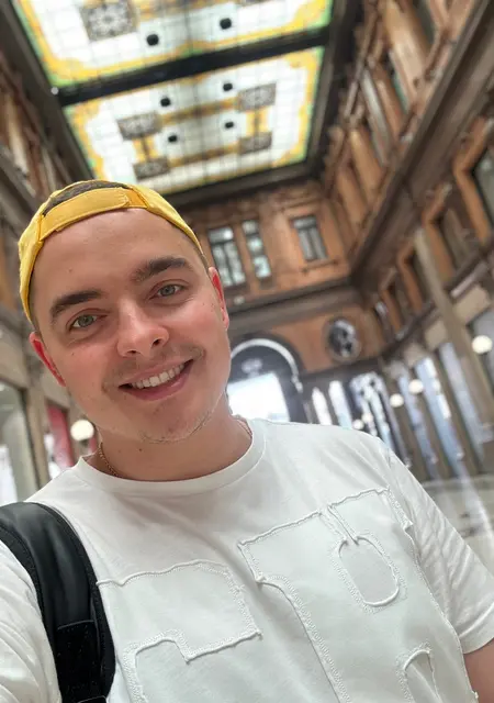 Maks из Сенигаллия, мне 34, познакомлюсь для вирта