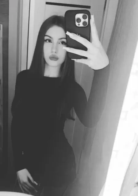 Я Диана, 18, знакомлюсь для открытые отношения в Барнауле
