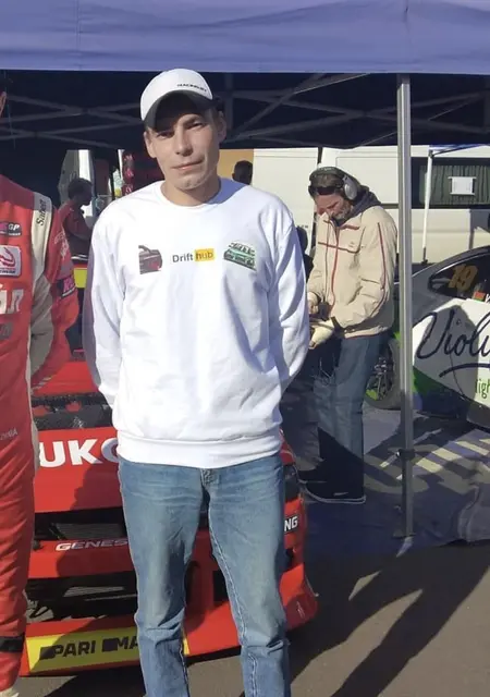 Я Лёшка, 28, из Гродно, ищу знакомство для постоянных отношений