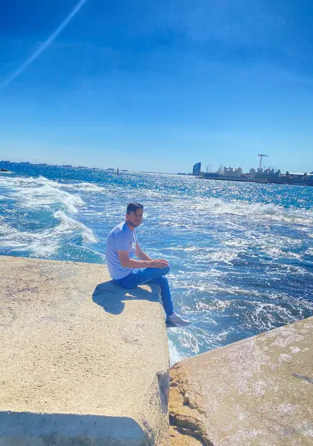 Я Husian, 31, из Крайовы, ищу знакомства без обязательств