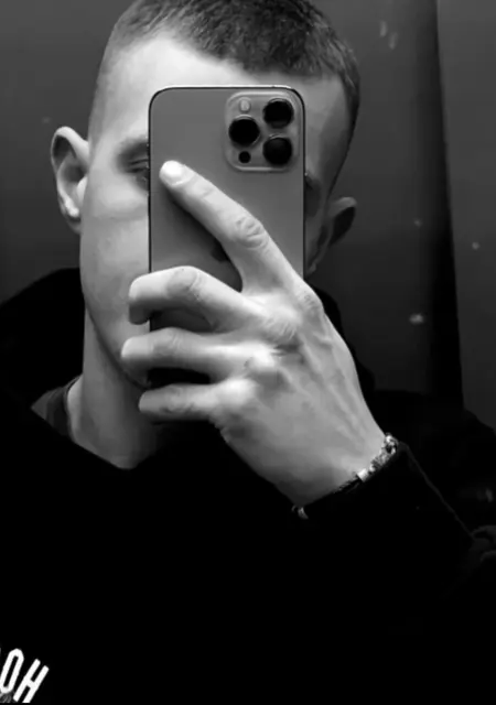 Soy Vladik, 22 años, conociéndome para relación sin ataduras en Alcalá de Henares