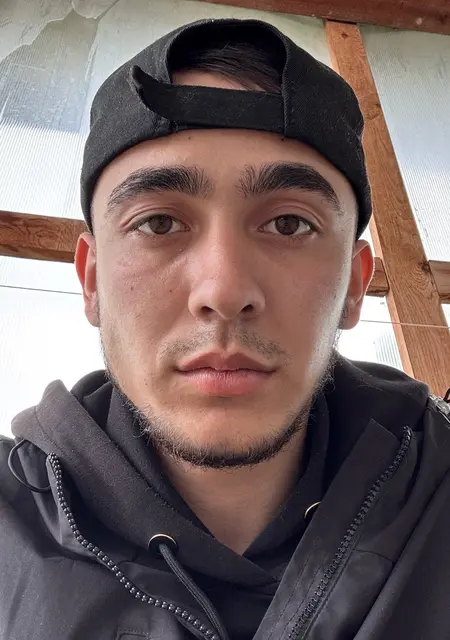 Я Ренат, 23, знакомлюсь на одну ночь в Бресте